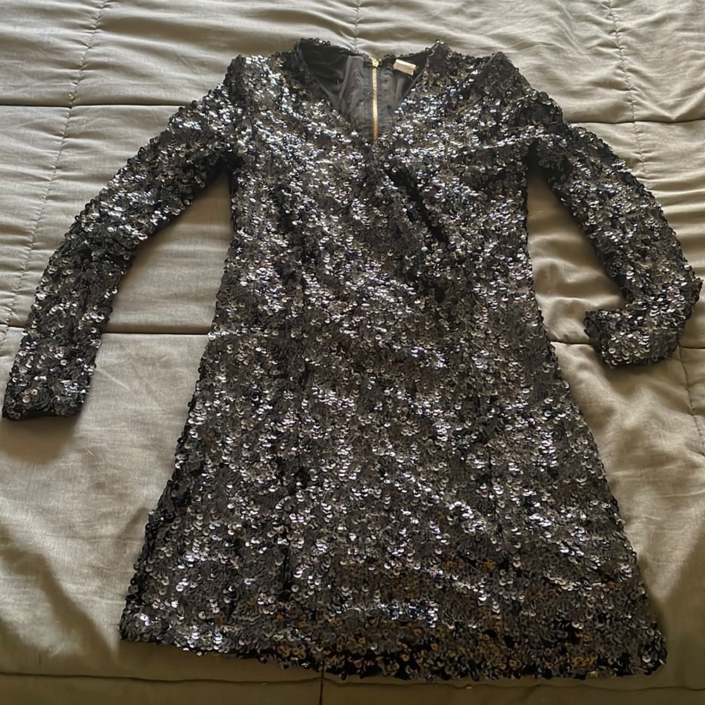 Super cute sequin size XS
